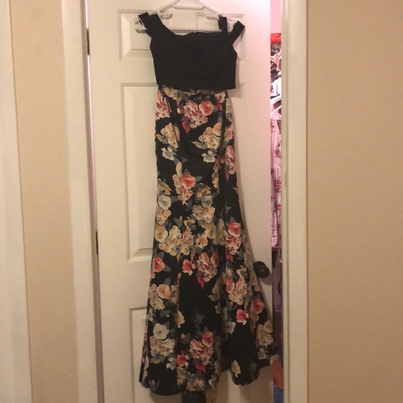 Long two piece dress in almost brand new condition - Picture 2 of 2